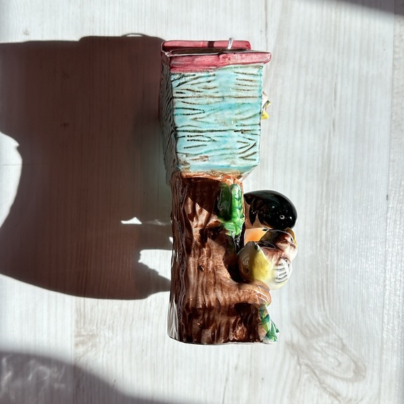 Fun vintage bird house planter can be hung on the wall. - Picture 4 of 9